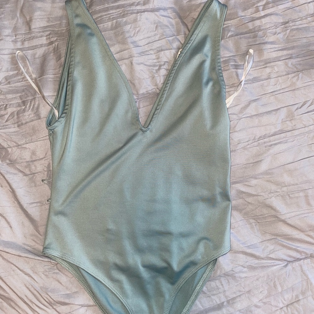 F21 women’s body suit